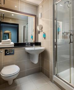 Academy Plaza Hotel | Dublin | Academy Plaza Hotel Bathroom