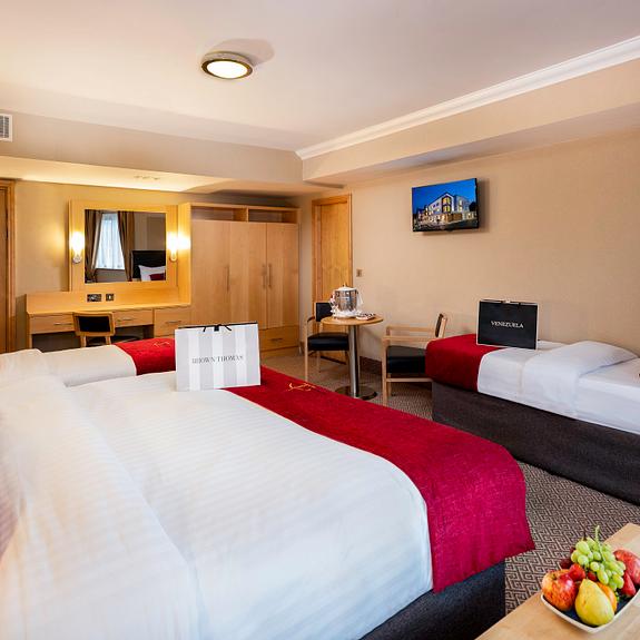 Complimentary Breakfast Family Offer